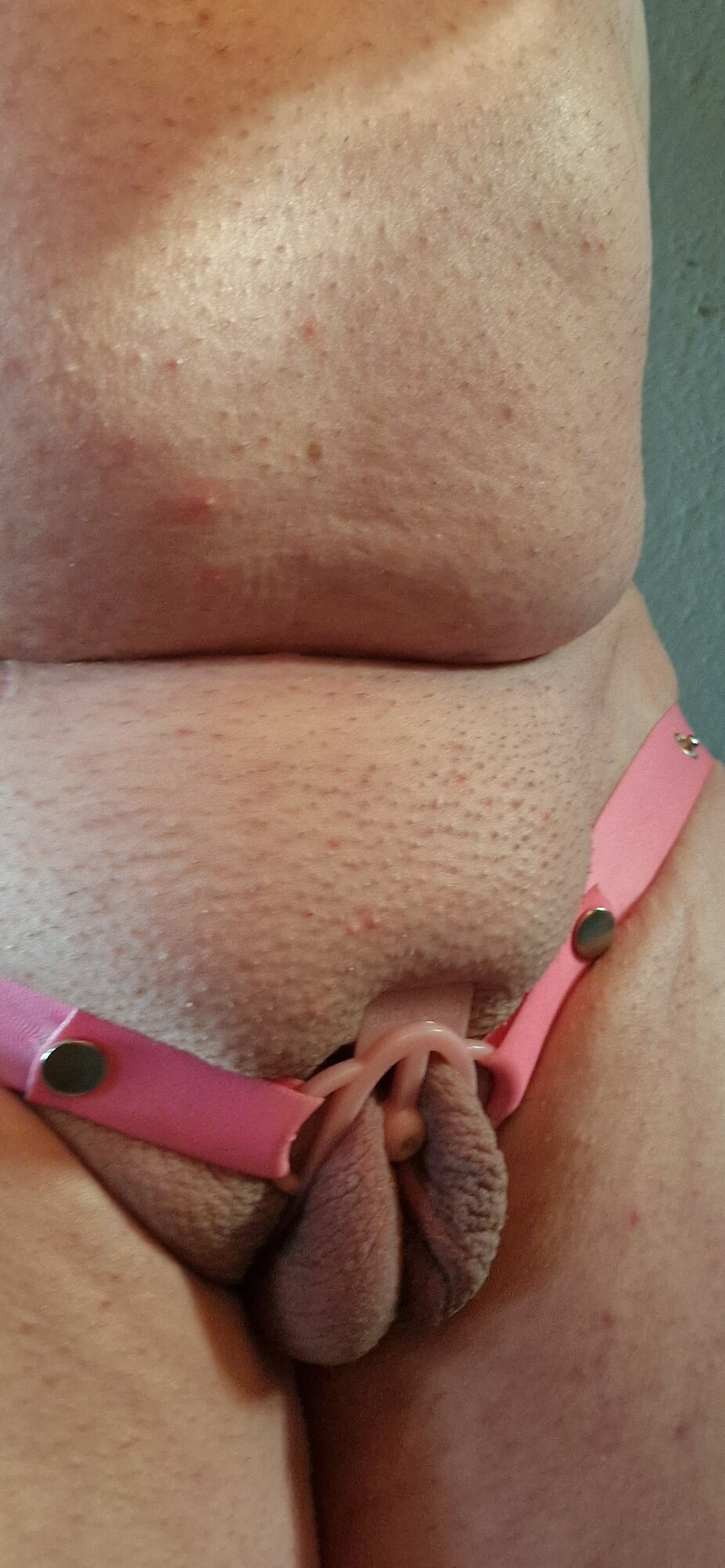 New pictures of Sissy in a nightdress and naked 