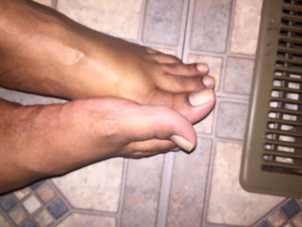 Big Foot black mens big feet male long toes nails  #2