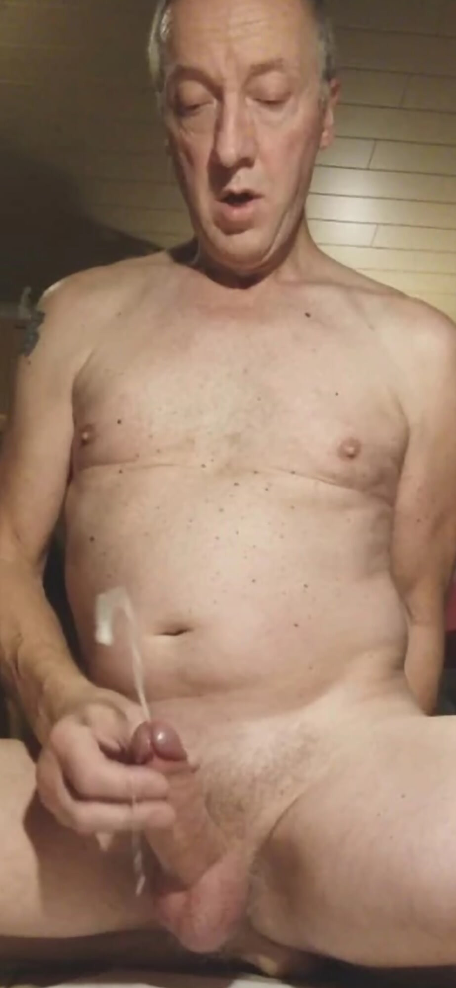 EXHIBITIONIST BIG DICK GRANDPA CLOSE UP CUMSHOT #43