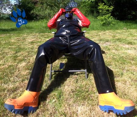  rubber dungarees for a sunny afternoon