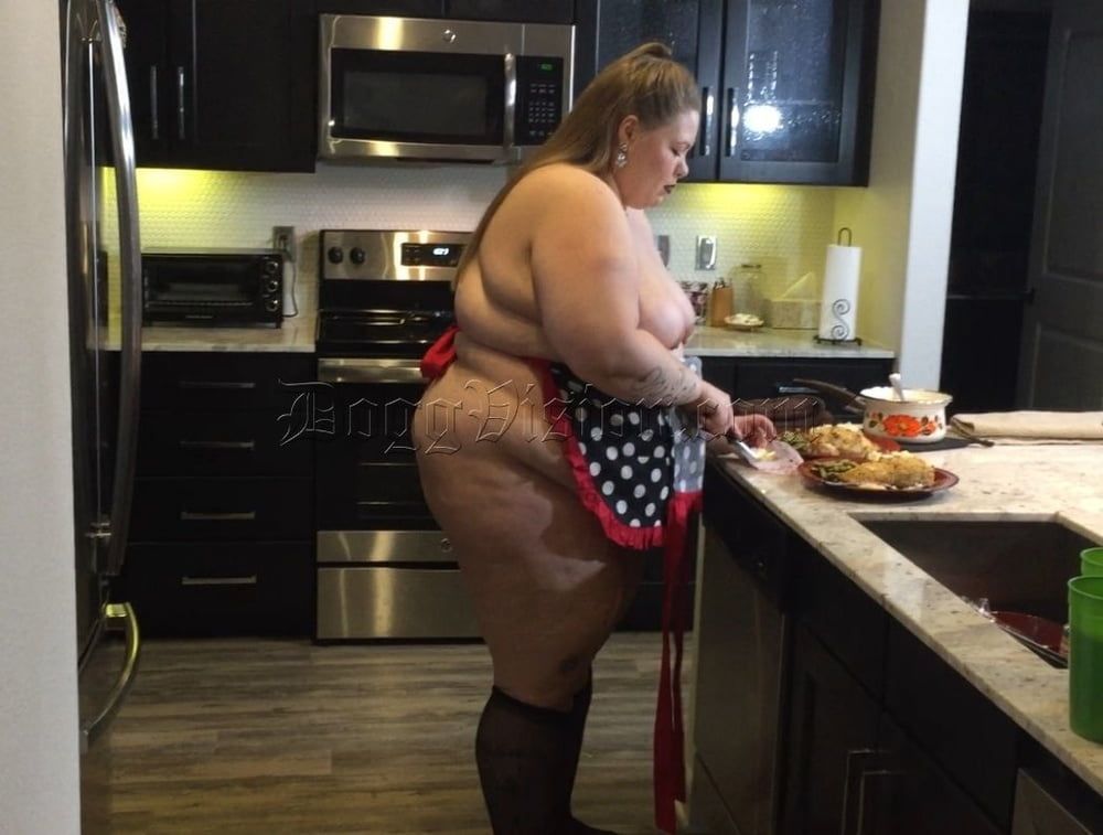 Big Booty Blonde BBW Cooking Show #5