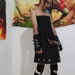 Novinha gotica travesti de pica dura- trans girl gothic 
