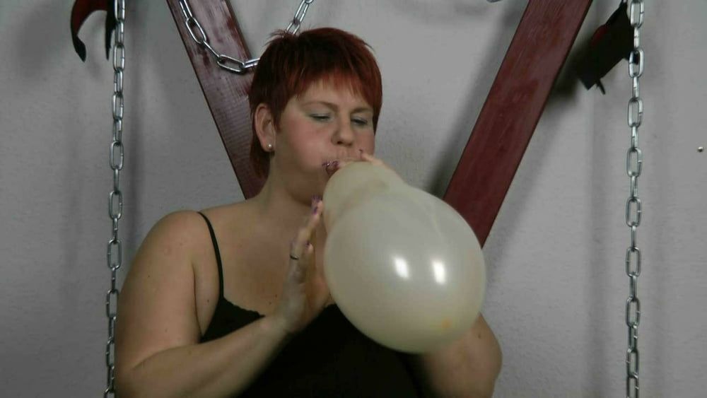Hot games with balloons #5
