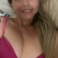 Amature Darcy Show her body