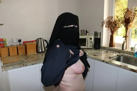 burqa         