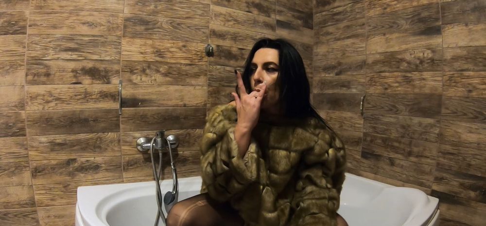 Pee play in bathtub while wearing a fur coat and pantyhose  #11