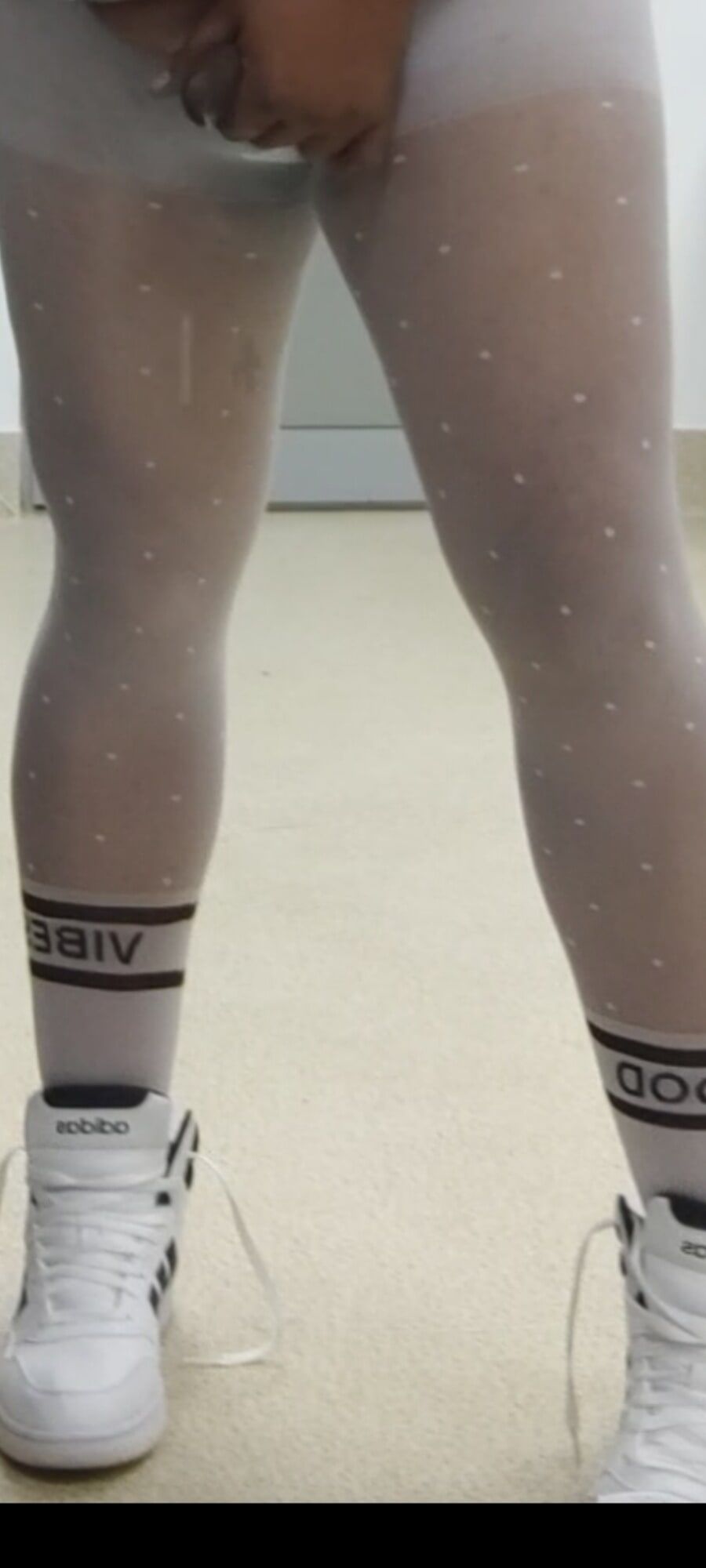 A pair of white dots pantyhose #4