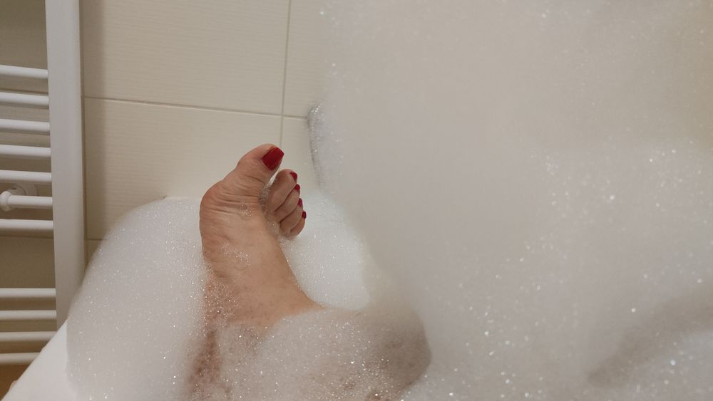 Hornychubby feet #10