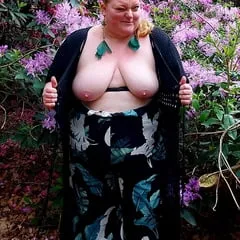 Test gallery to try-out new upload _ bbw wife miss lizz