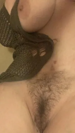 hairy pussy         