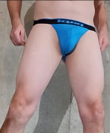 Aset saya dalam straps jock - Cara terbaik untuk membentangkan pantat panas