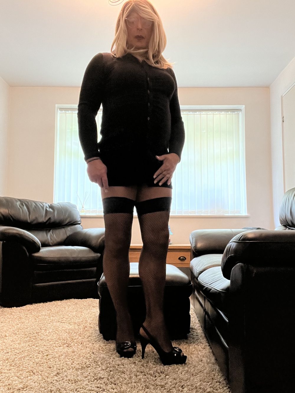 Amateur crossdresser Kellycd2022 sexy milf fishnet stockings #47