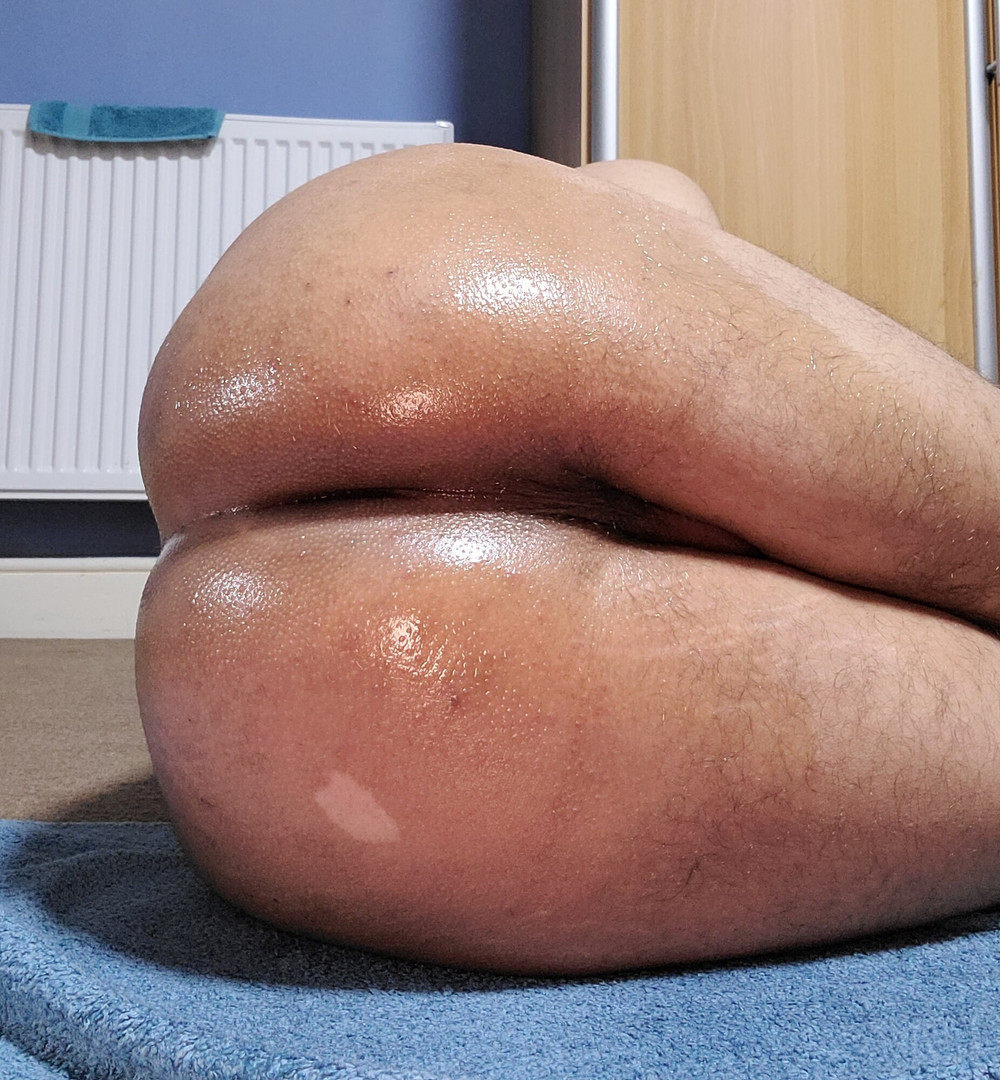 Big fat oily Ass 🍑  #11