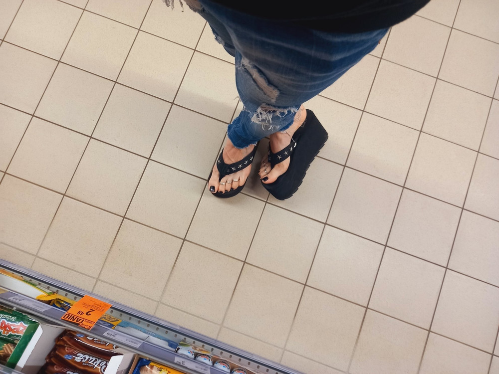 public crossdressing - shopping #4