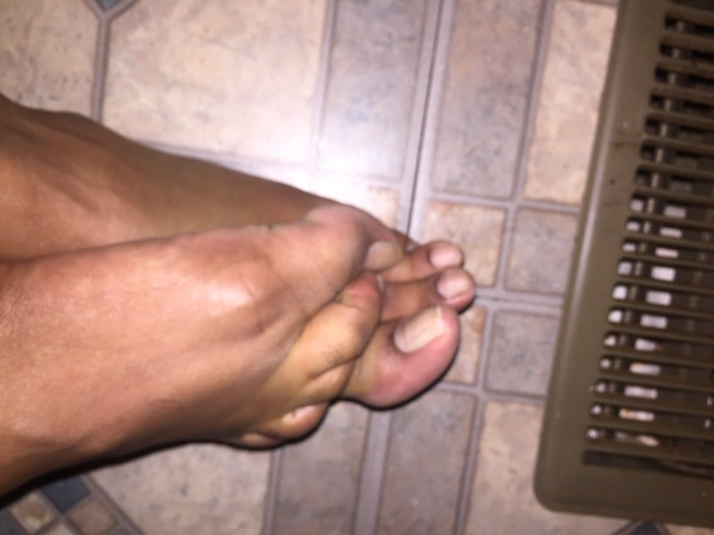 Big Foot black mens big feet male long toes nails  #3