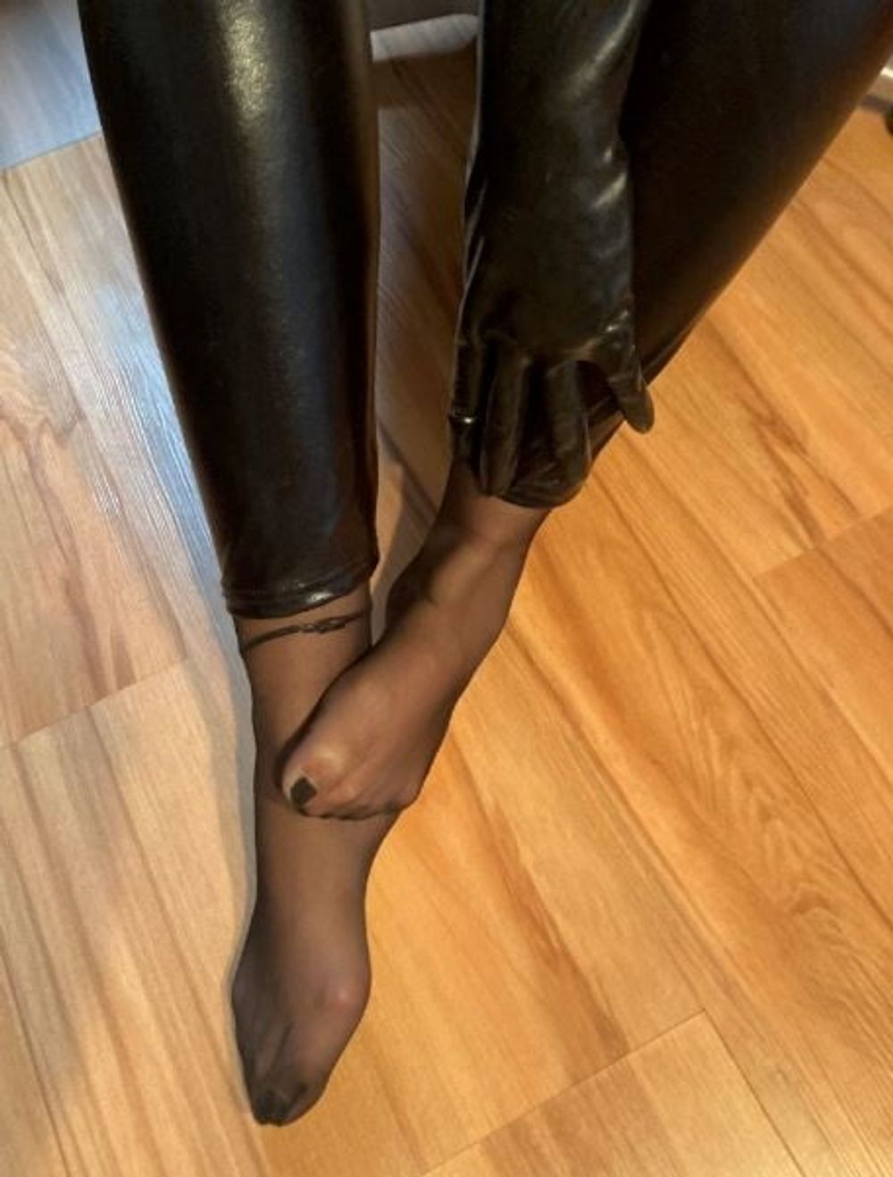 Leggings and Nylon Feet #2