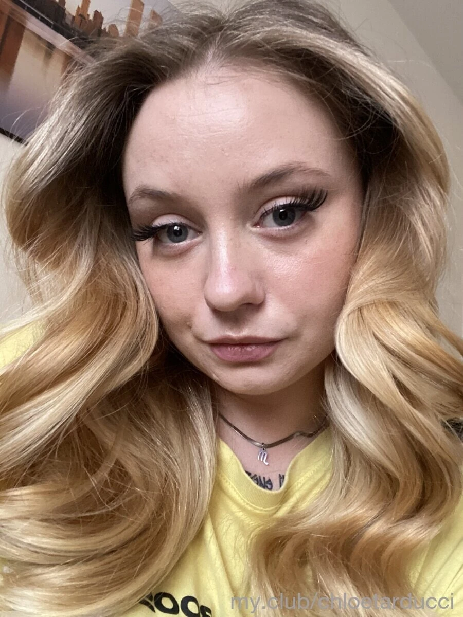 Chloe🌸 Free Photos #4