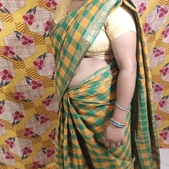 Mallu wife saree