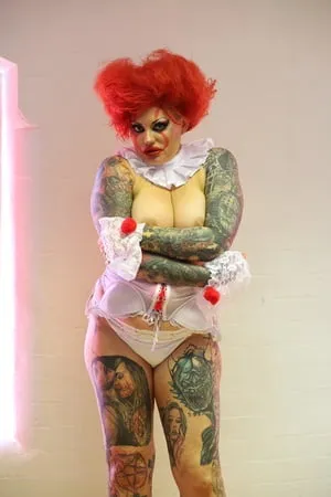 if pennywise was a whore         