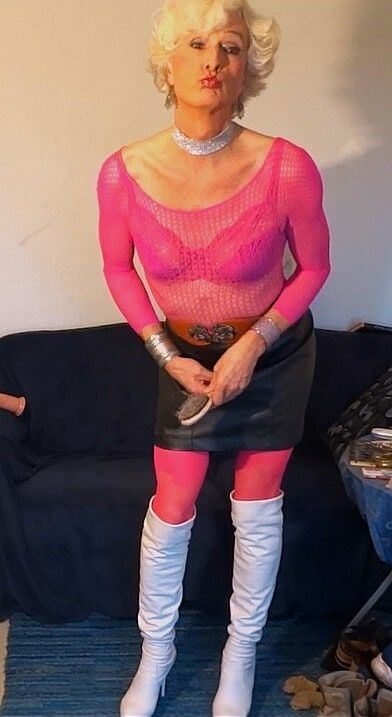 Me in pink showing Ass 30 january 2025 #20