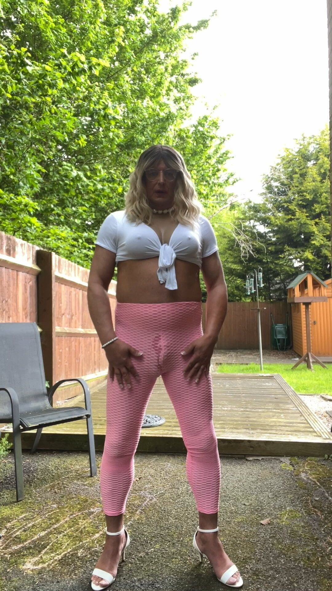 Amateur crossdresser kellycd2022 in pink leggings #7