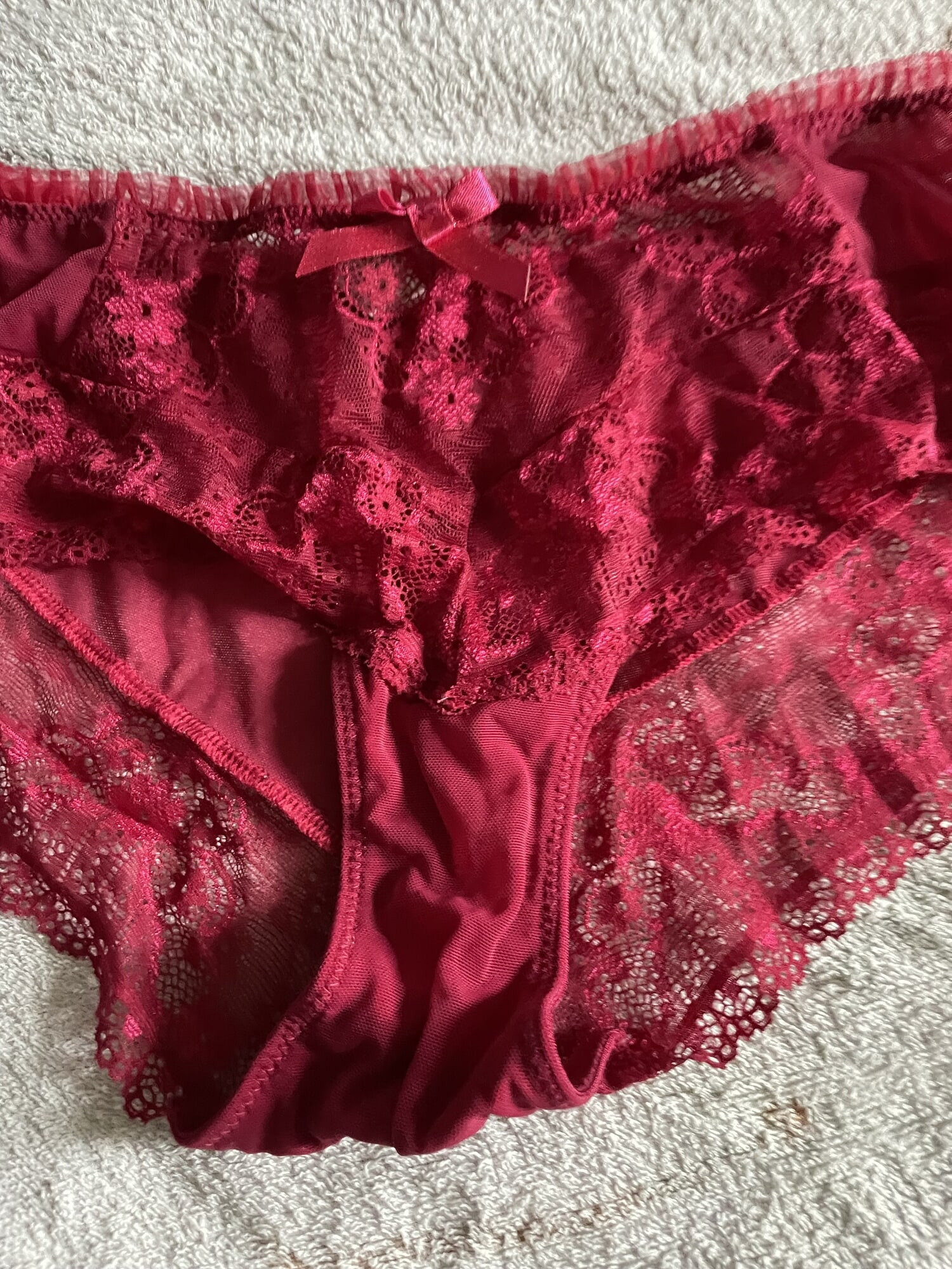 Sarah’s knickers exposed