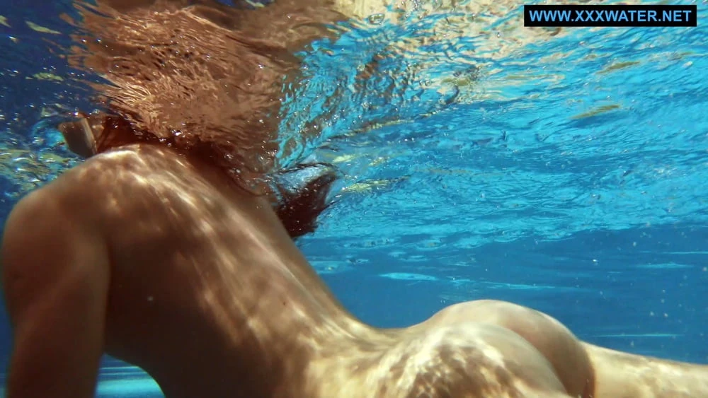 Kittina Clairette Pt.2 UnderWaterShow Pool Erotics #21