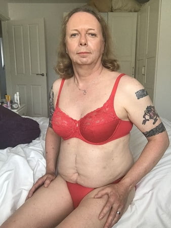 İç çamaşırlı kadın kılıklı bölüm 2