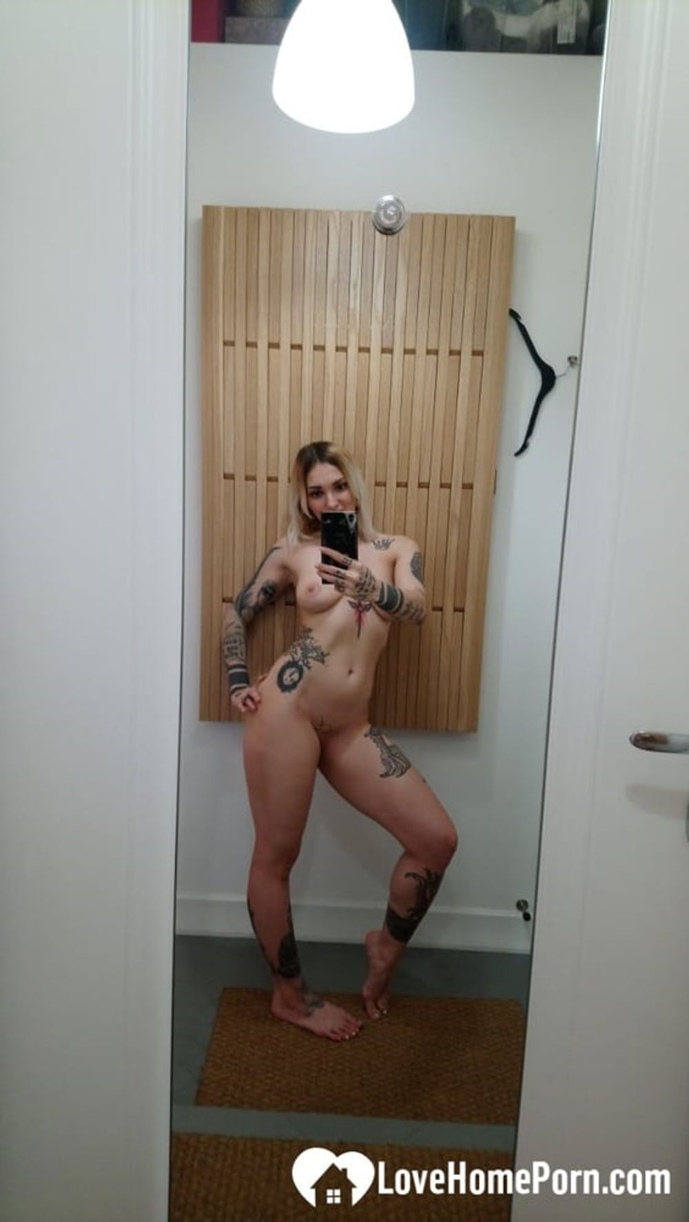 Tattooed hottie plays with herself while taking selfies #16