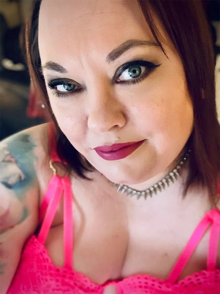 Tina Snua Selfies #24
