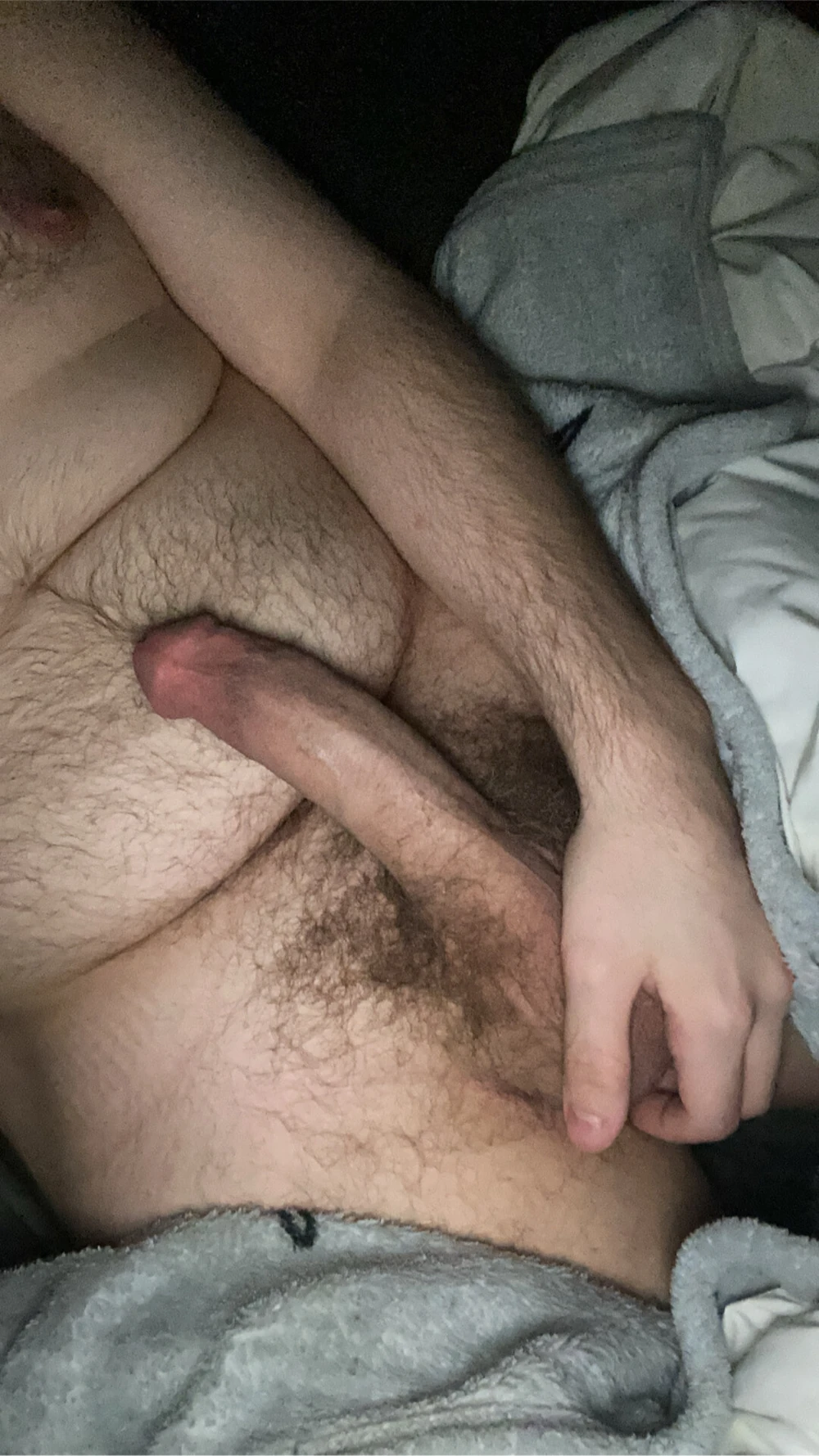 In need of a hot milf to fuck I’m horny haven’t had sex in 2