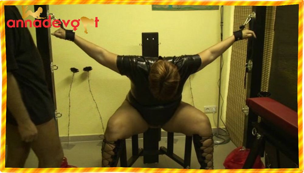 Annadevot - BDSM Session play #18