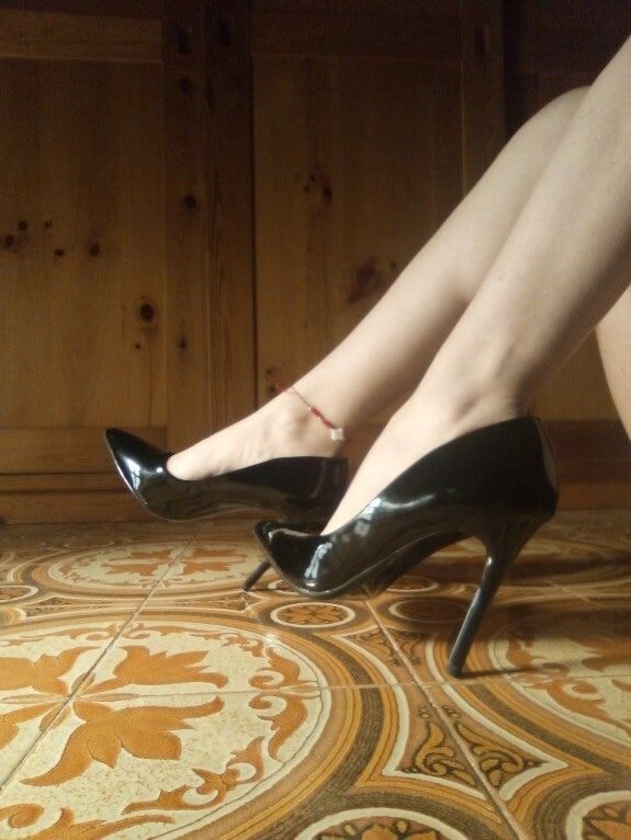 Sexy high heels and feet 💖 #10