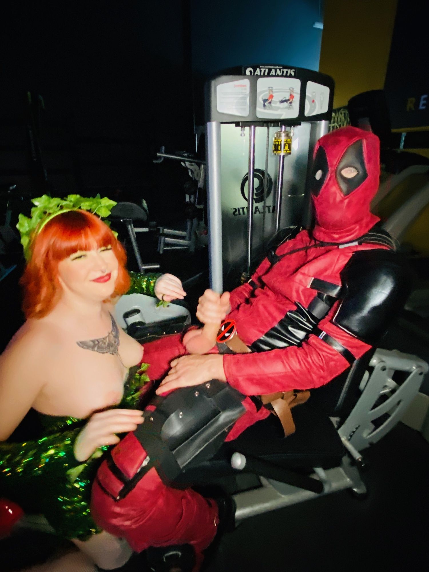 GYM LOCKER ROOM SEX with Poison Ivy & Deadpool (HOT)