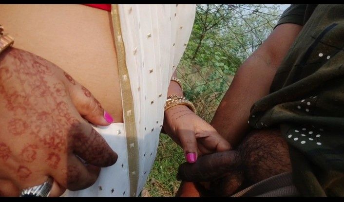 Desi sexy girl and couple hot pic. #2