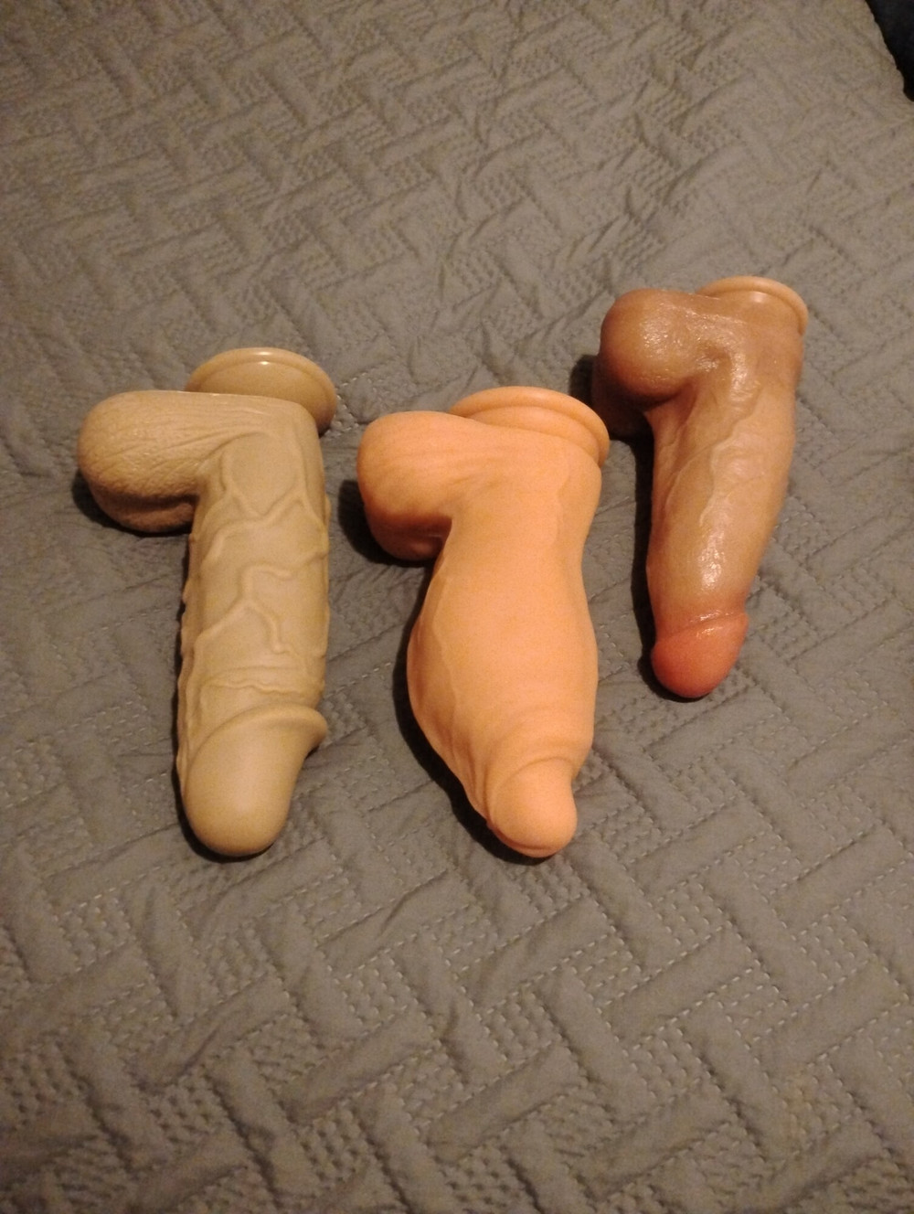 My new huge dildo 3.5" Diameter 11" circumference  #3