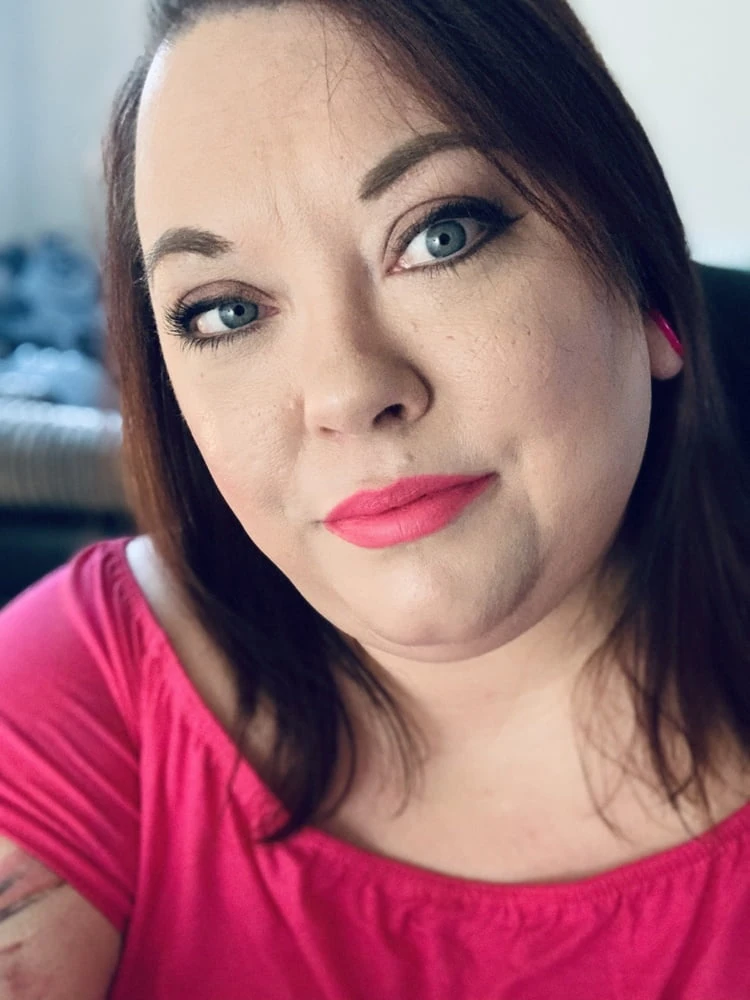 Tina Snua Selfies #24