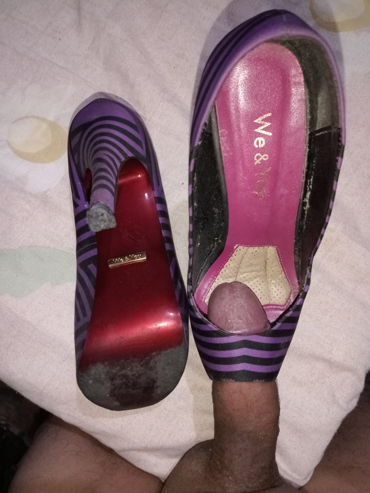DELICIOSAS Y APRETADAS ZAPATILLAS MORADAS DE LA AMIGA MARII  #2