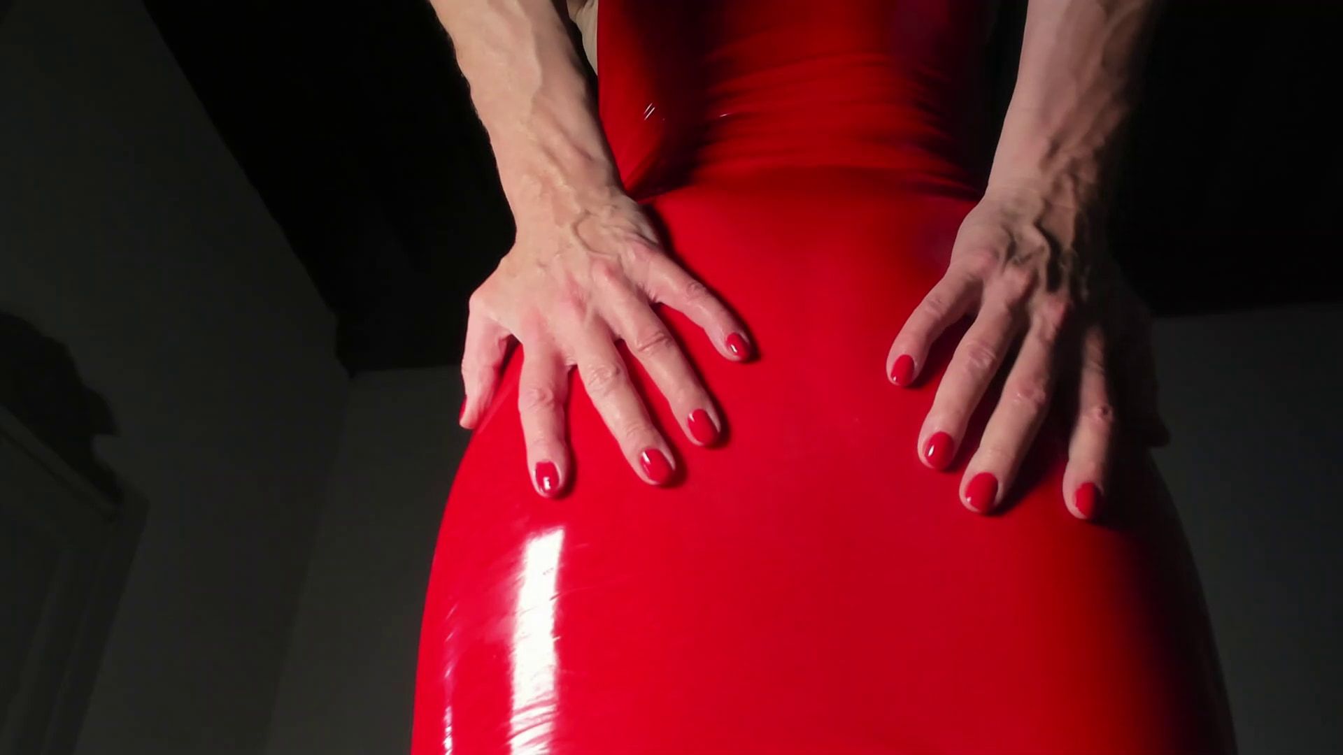 Ass flash in red latex