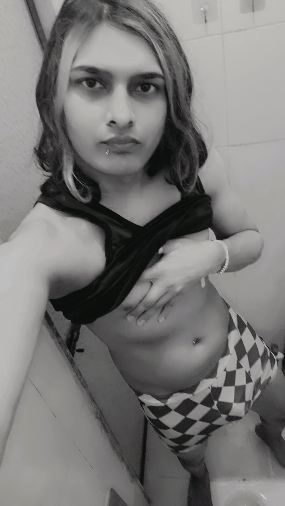 Zoya shezadi in a happy birthday gift in a toilet #22
