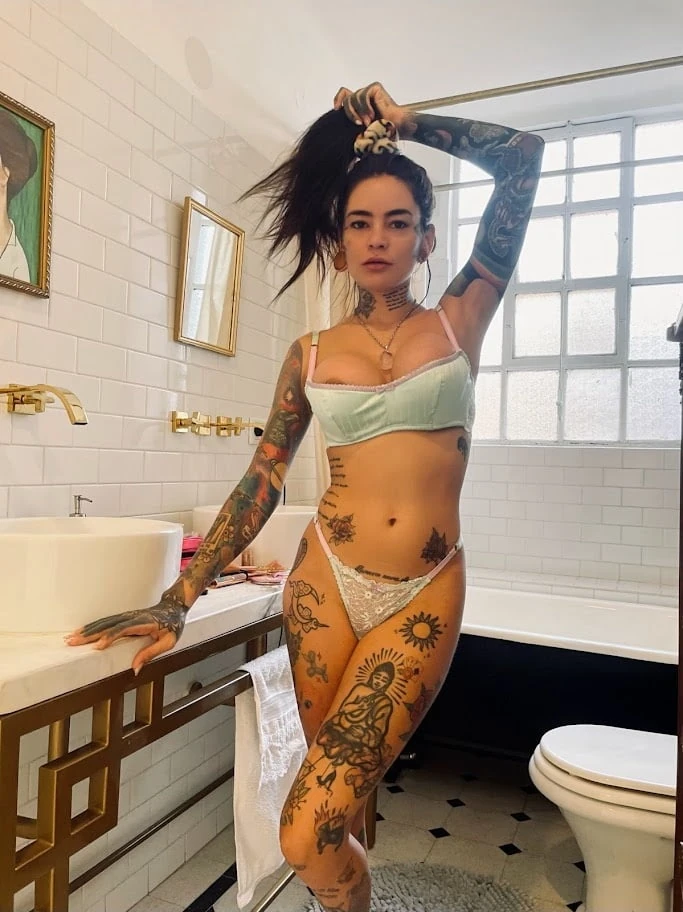 bathroom sessions #8