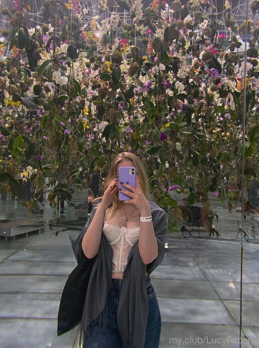 Lucy Free Photos #13
