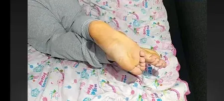 hornychubby feet soles wrinkled barefoot         