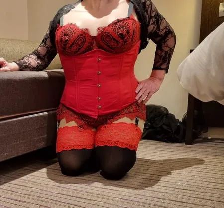 Crossdressing in matching bra and frenck knickers         