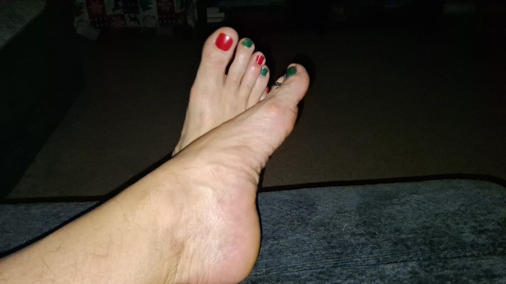 My Christmas pedicure toes #16