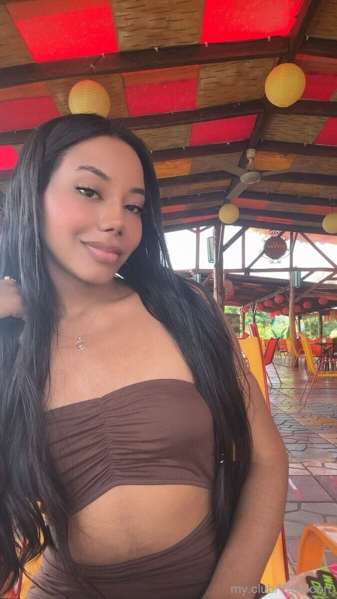 Vivi Moon Free Photos #8