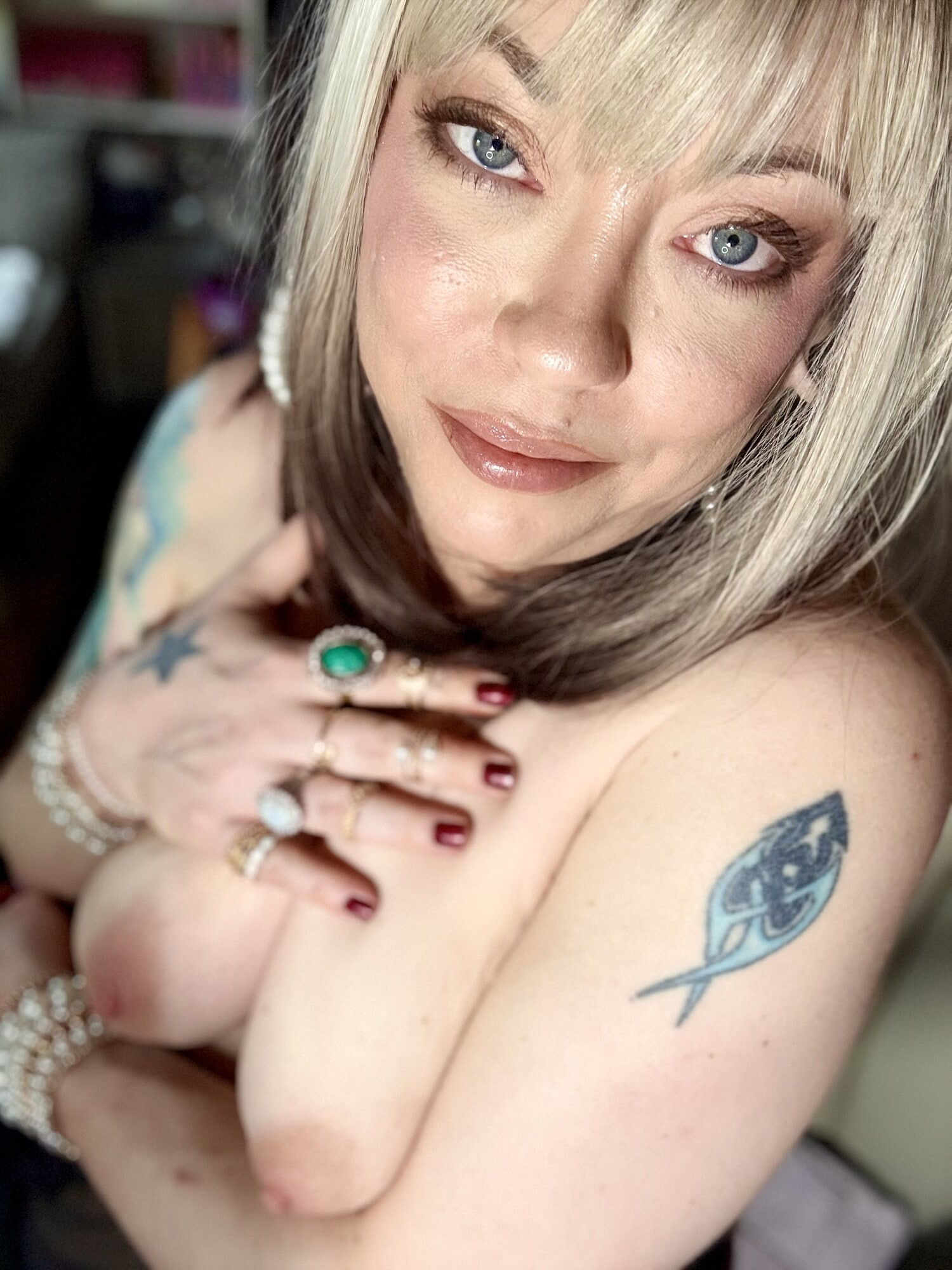 Tina Snua Selfies #184