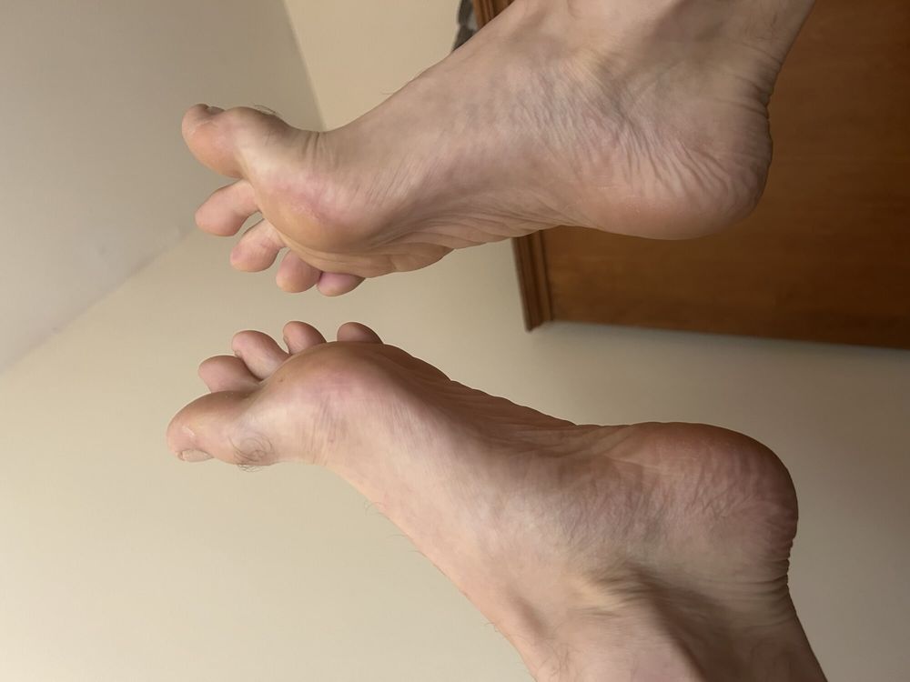 Feet toes