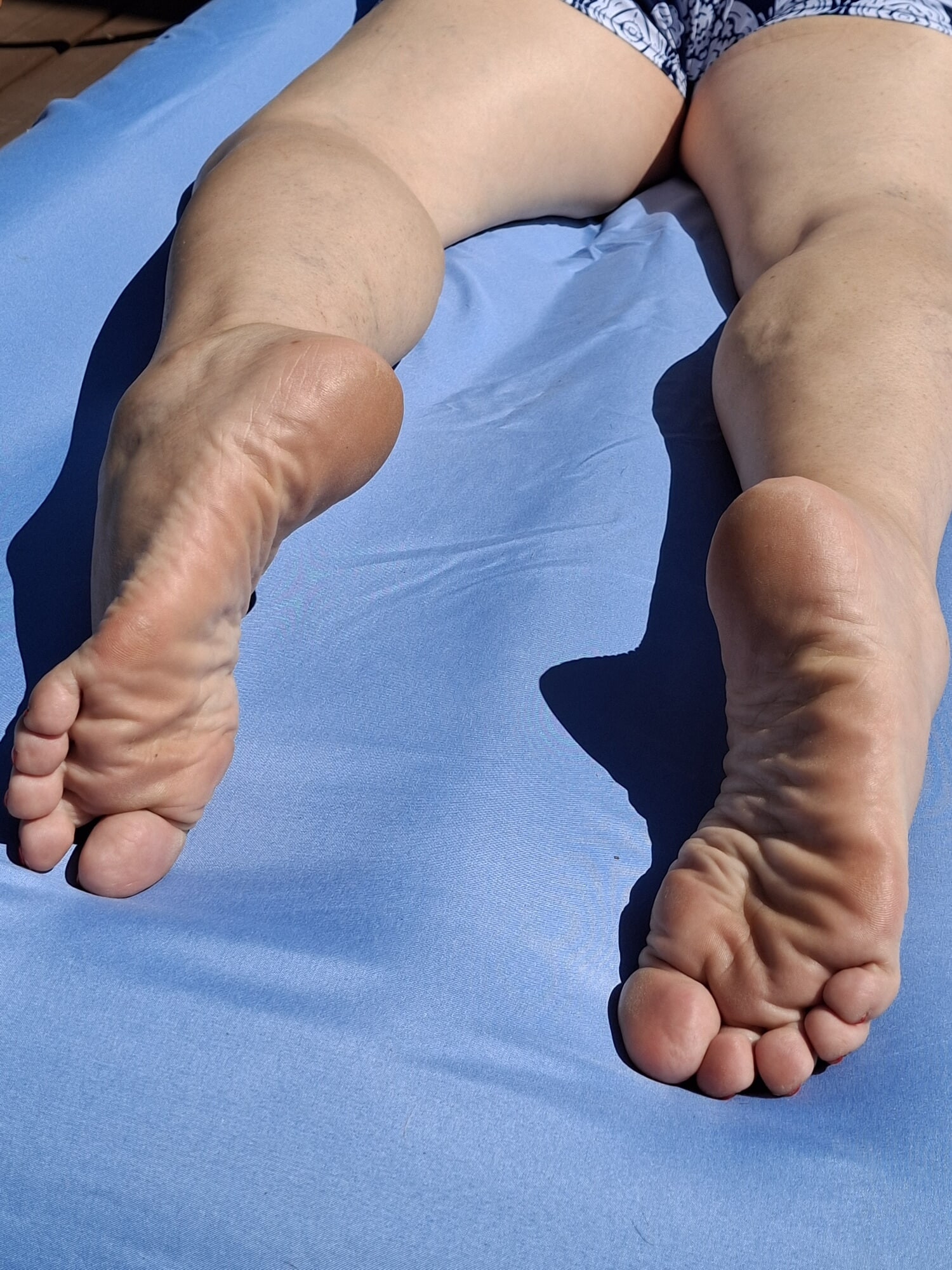 Sexy bare feet in the sun #9