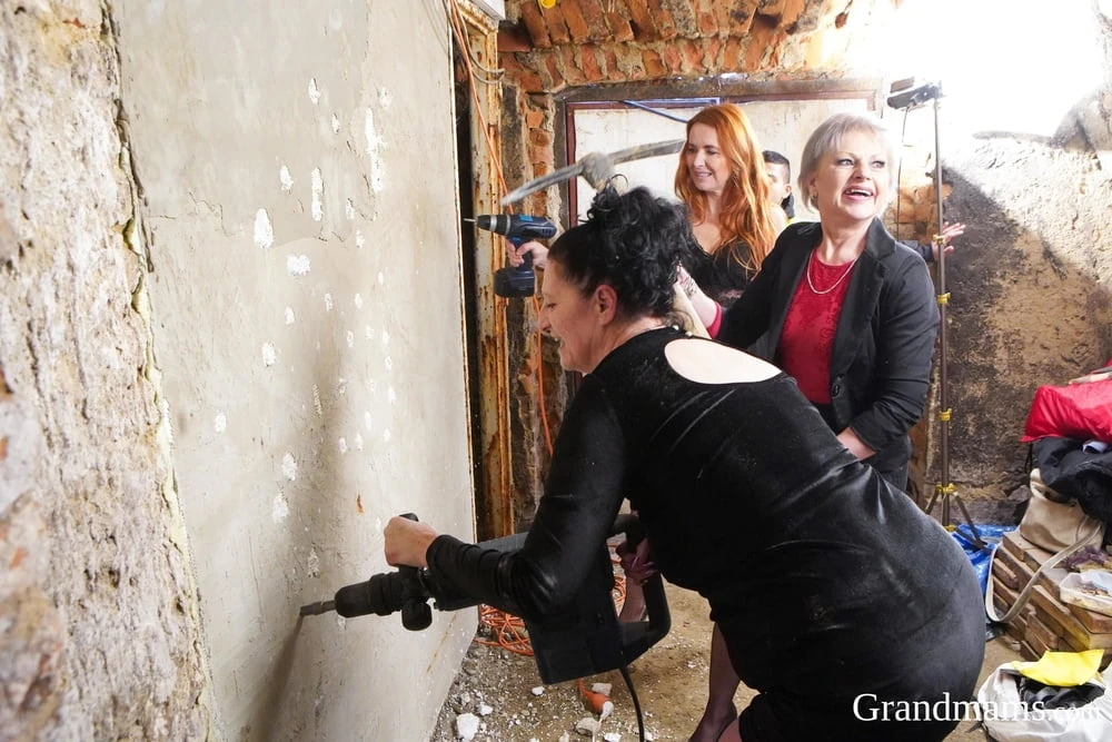 Grannies and Glory Holes at GrandMams #5
